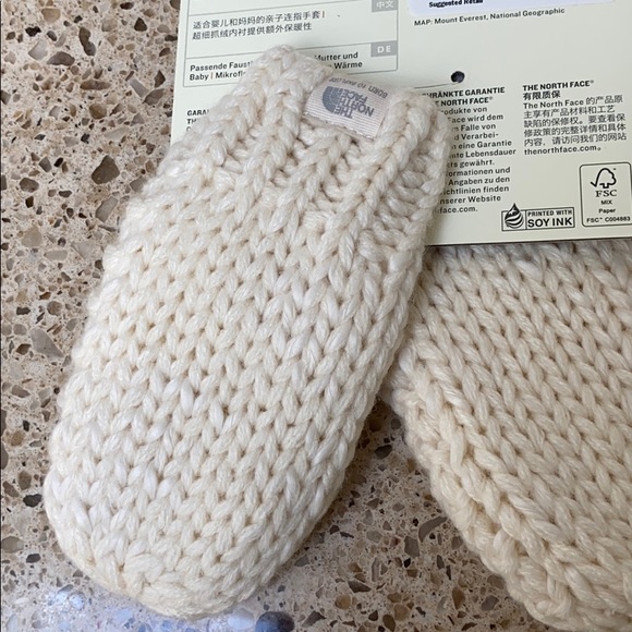 The north face baby  cable minna mitt - Picture 4 of 8